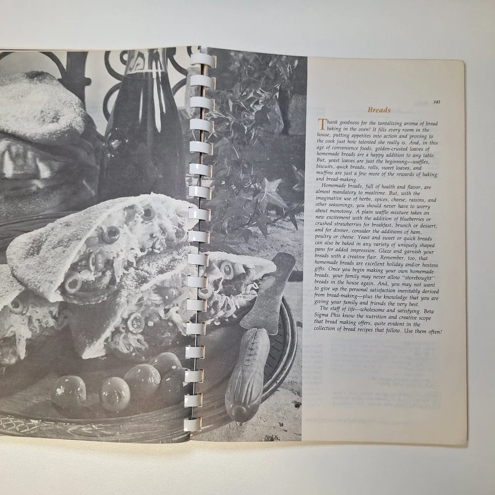 Beta Sigma Phi‎ The Dining Room Cookbook Breakfast Brunch Lunch Dinner Menus 70s